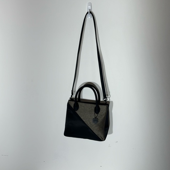 Etienne Aigner Black and Tan Crossbody Handbag - Picture 4 of 10